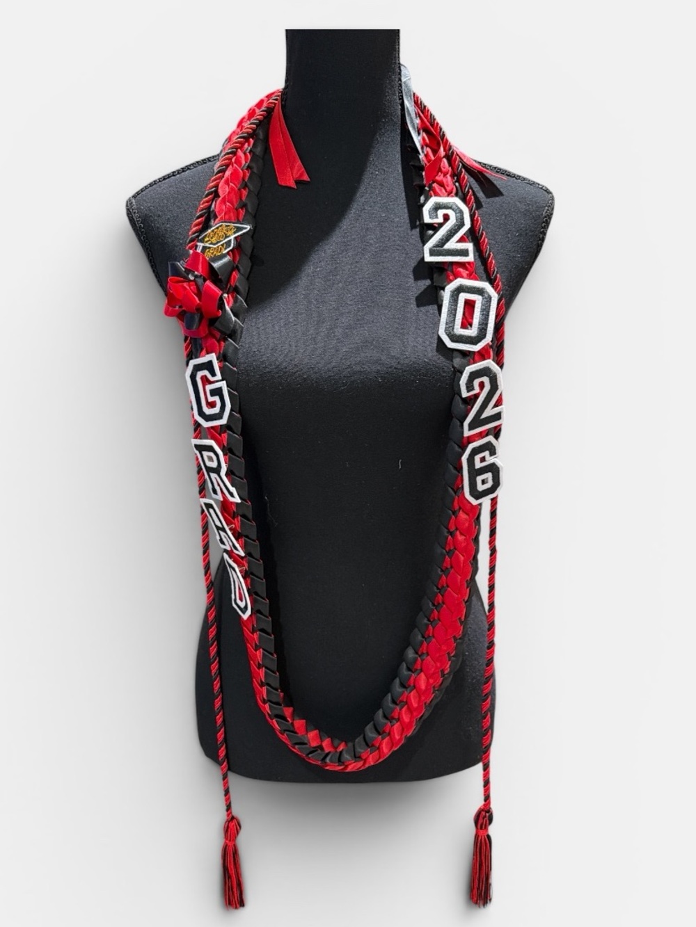New Graduation lei two-piece set GRAD 2026' in Red and Black